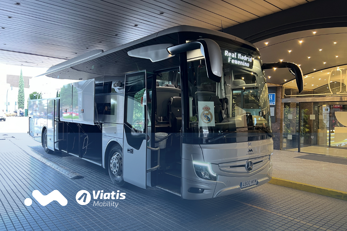 Mercedes coach Viatis Mobility private transport Andalusia