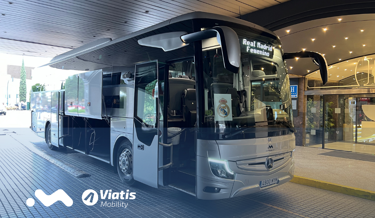 Mercedes coach Viatis Mobility private transport Andalusia