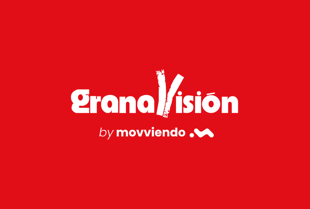 Logotipo corporativo de la marca Granavision.org by movviendo en letras blancas sobre un fondo rojo corporativo.